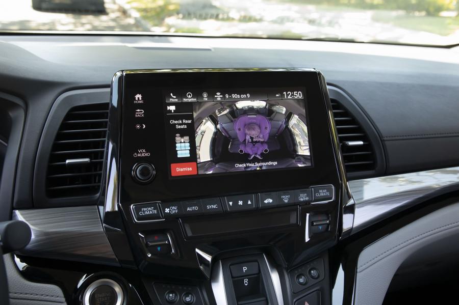 Детали интерьера Honda Odyssey 2020 года  (NA) (фото 88 из 119)